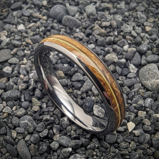 The Guitarist - Women's Guitar String Ring