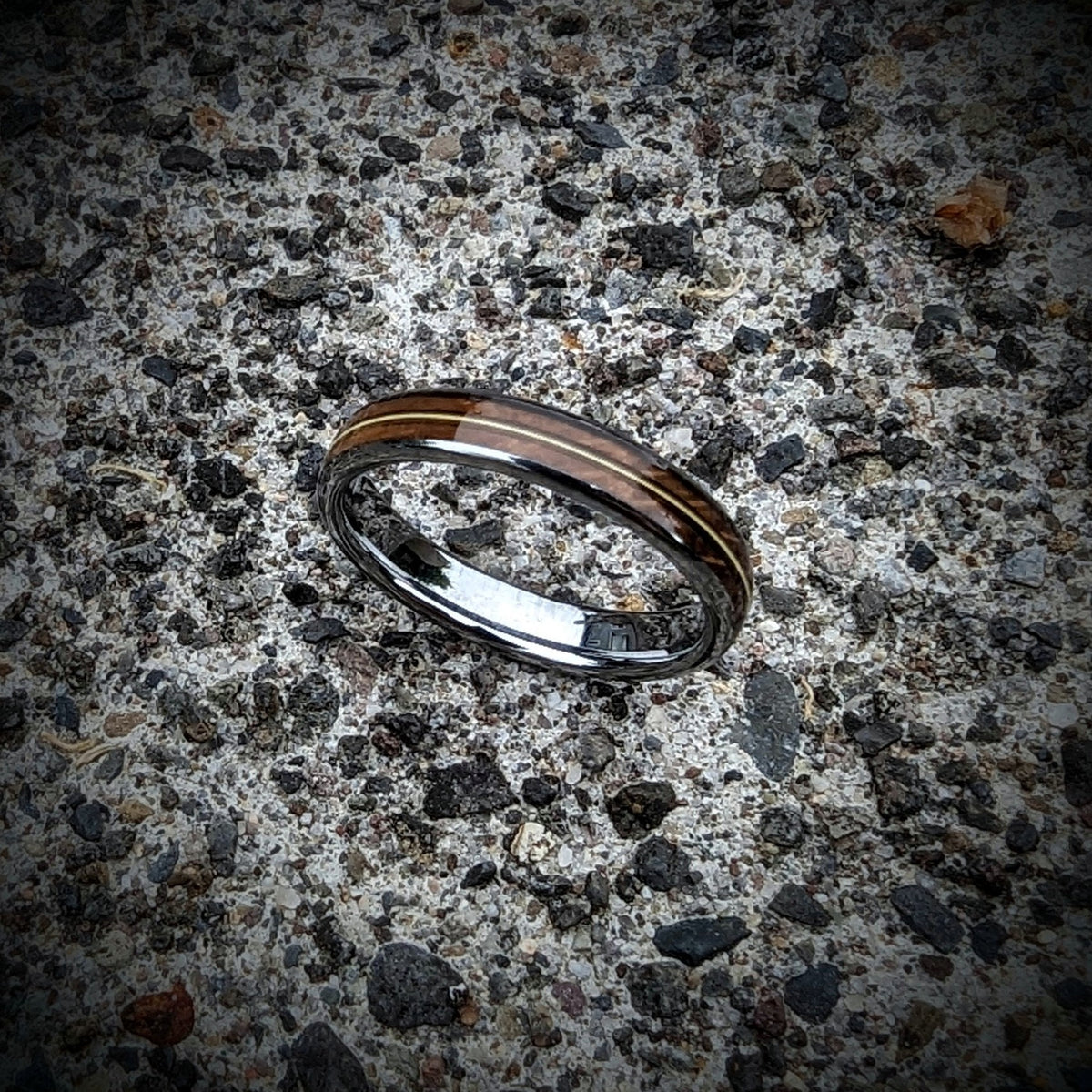 The Guitarist - Women's Guitar String Ring