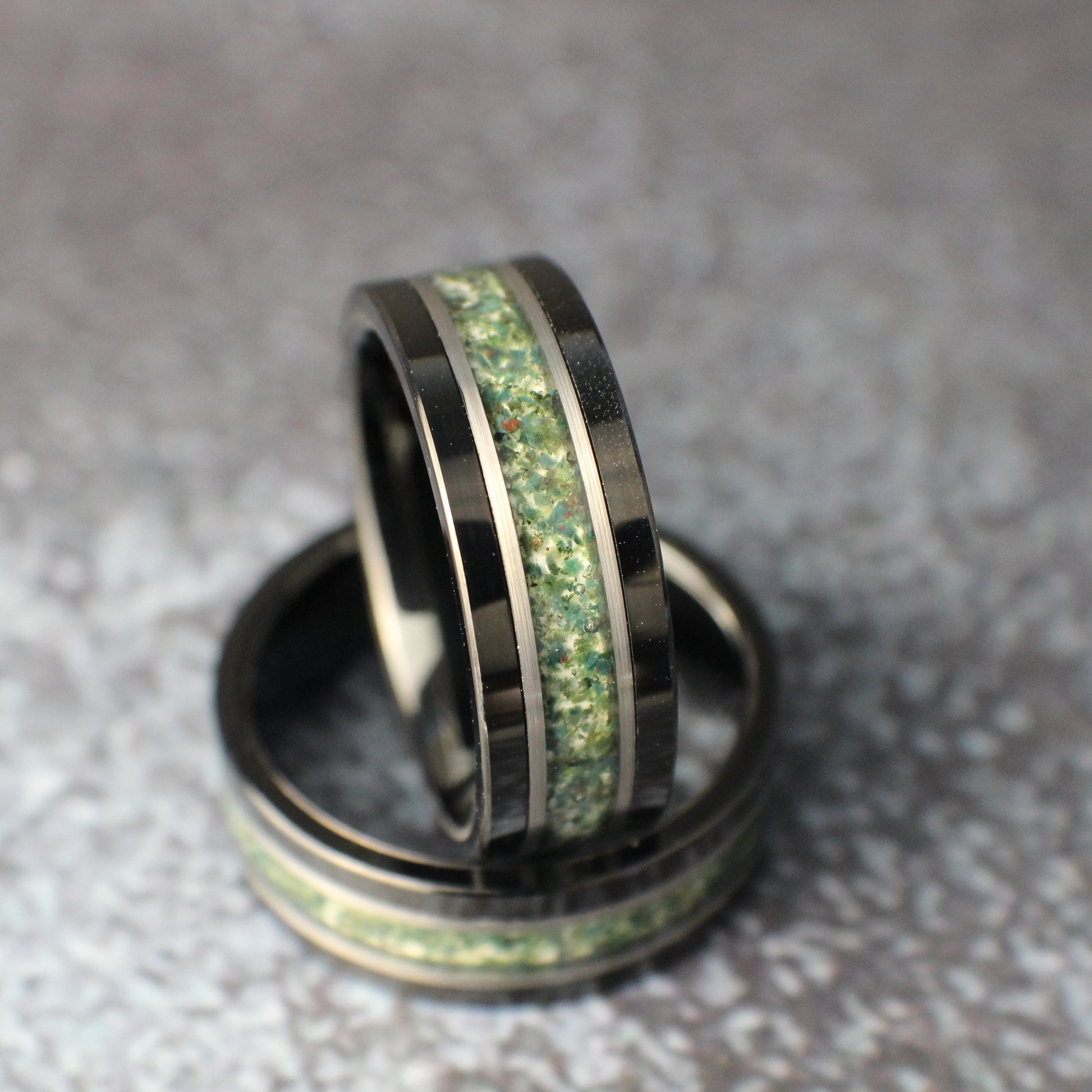 Moss agate ring for men that can be used for weddings, anniversary, or promise rings