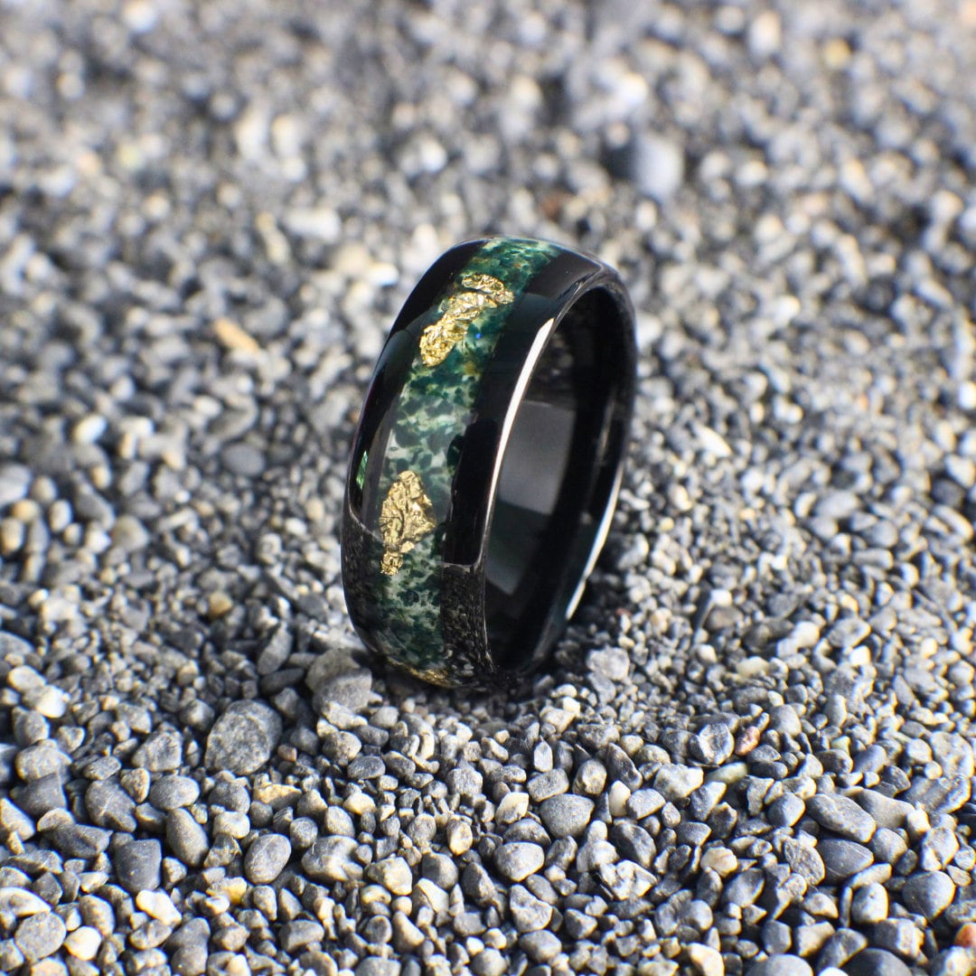 Gold leaf wedding ring for men