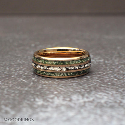 Mens moss agate tungsten ring with silver leaf center line and rose gold core close up