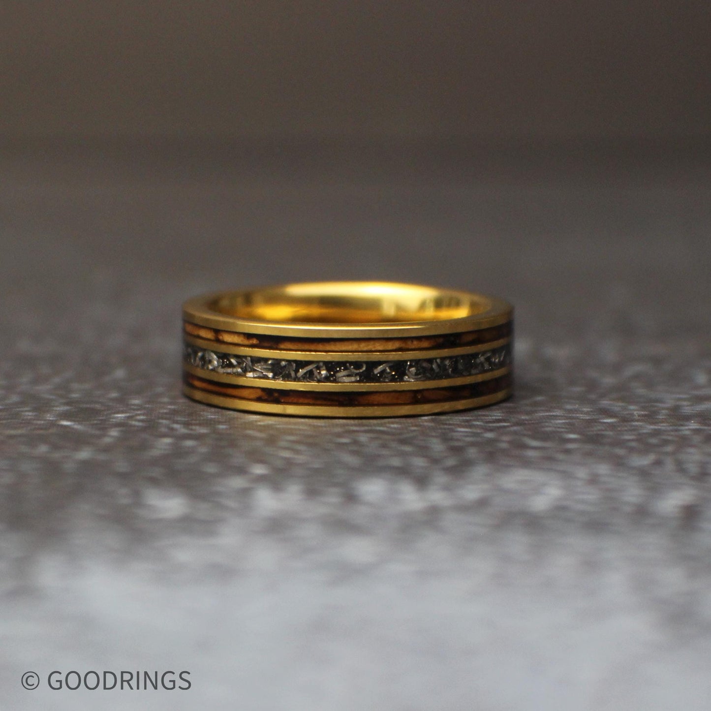 6mm wide ring laying flat