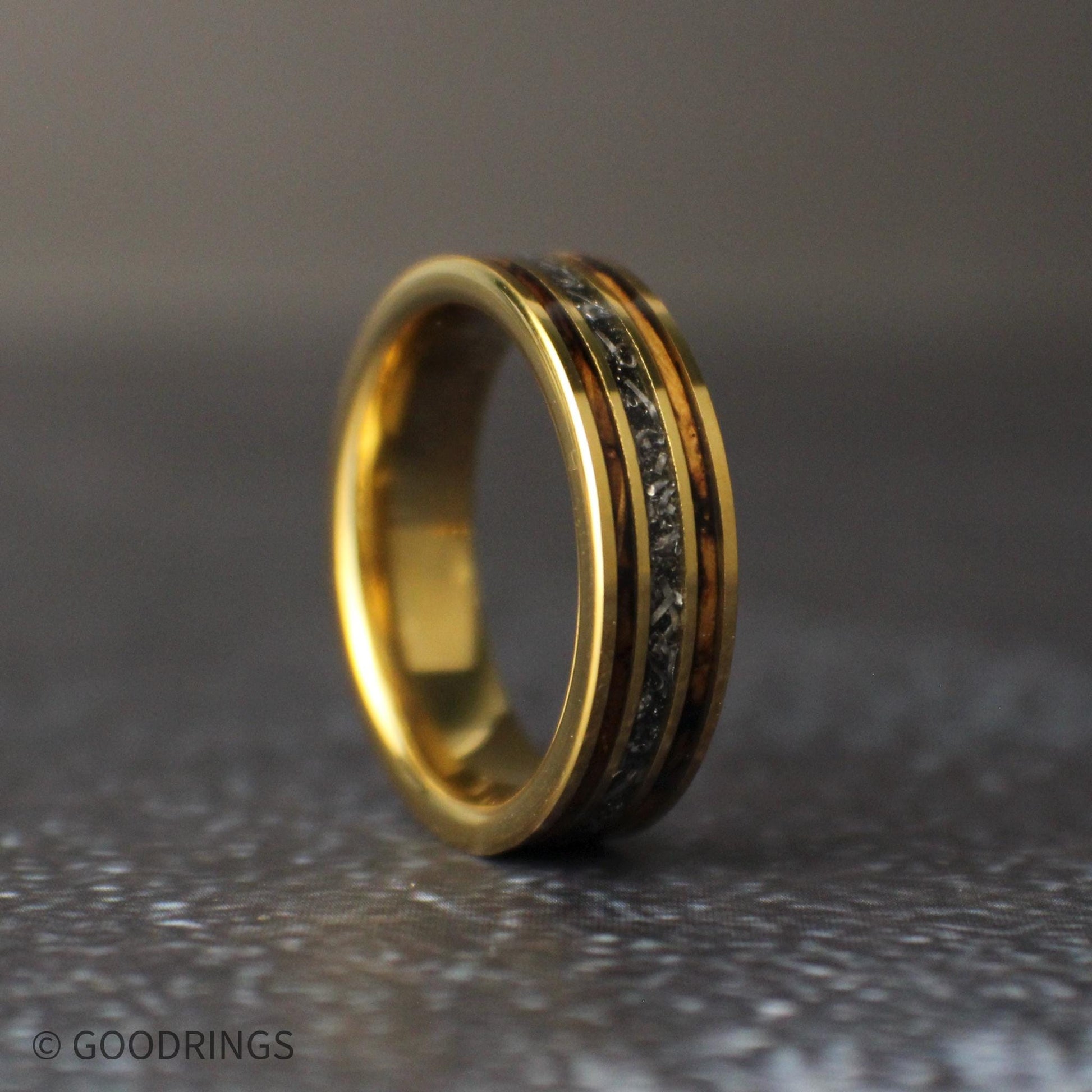 6mm wide ring standing upright at an angle