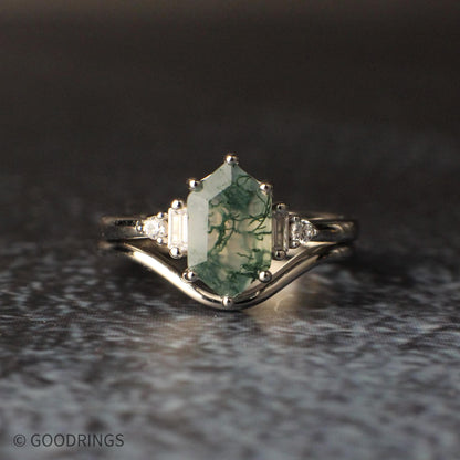 Complete bridal set together of a moss agate ring for women