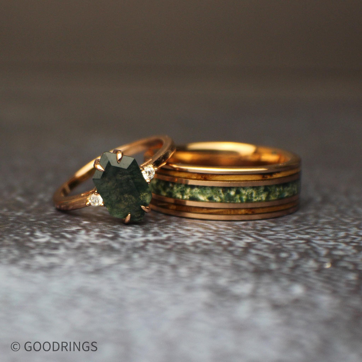 Wedding set with female and male ring