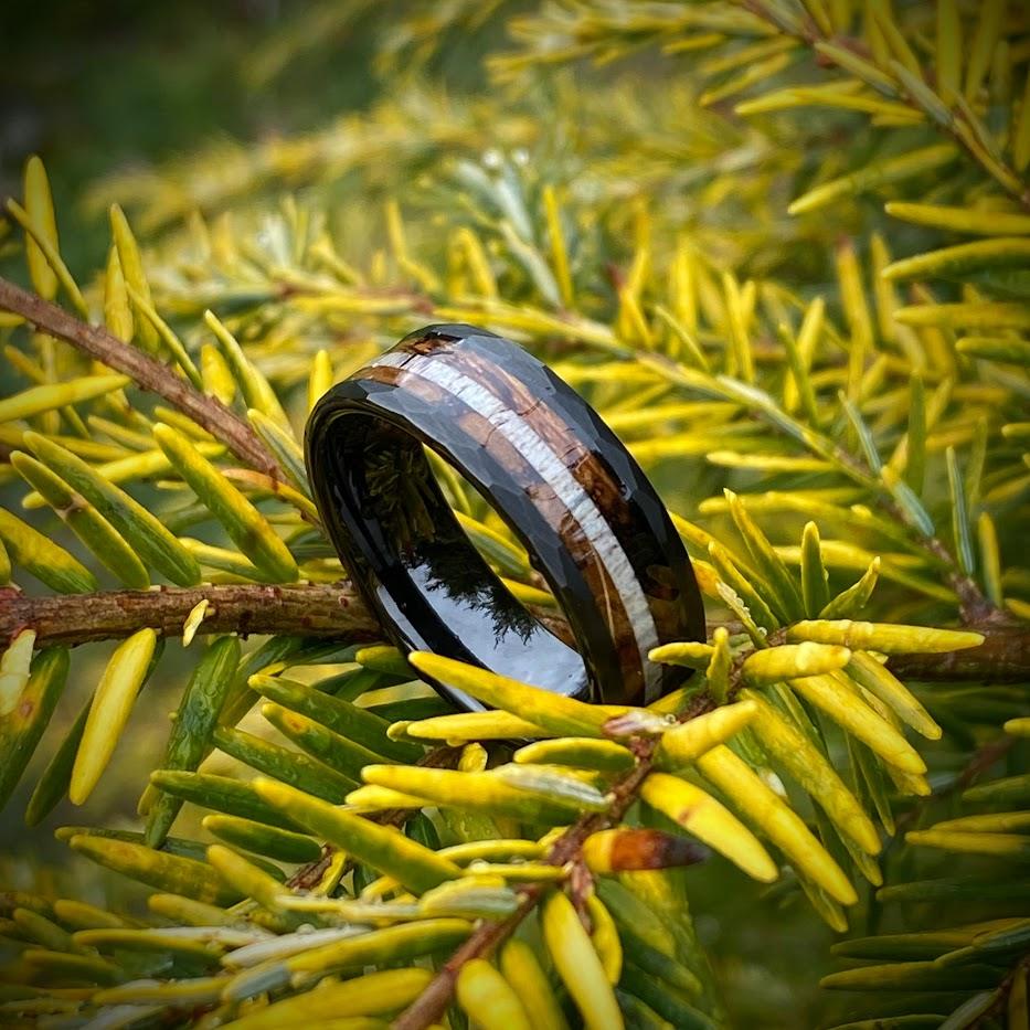 Men's hunting wedding ring