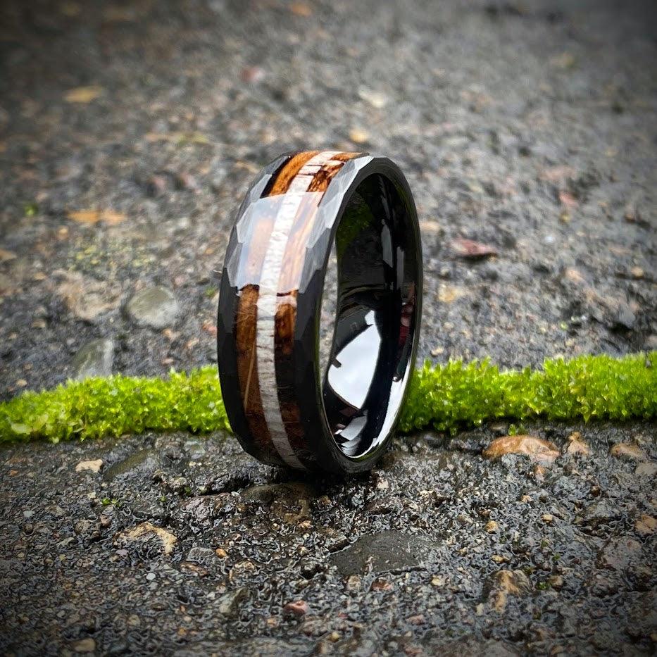 Profile view of a men's wedding ring