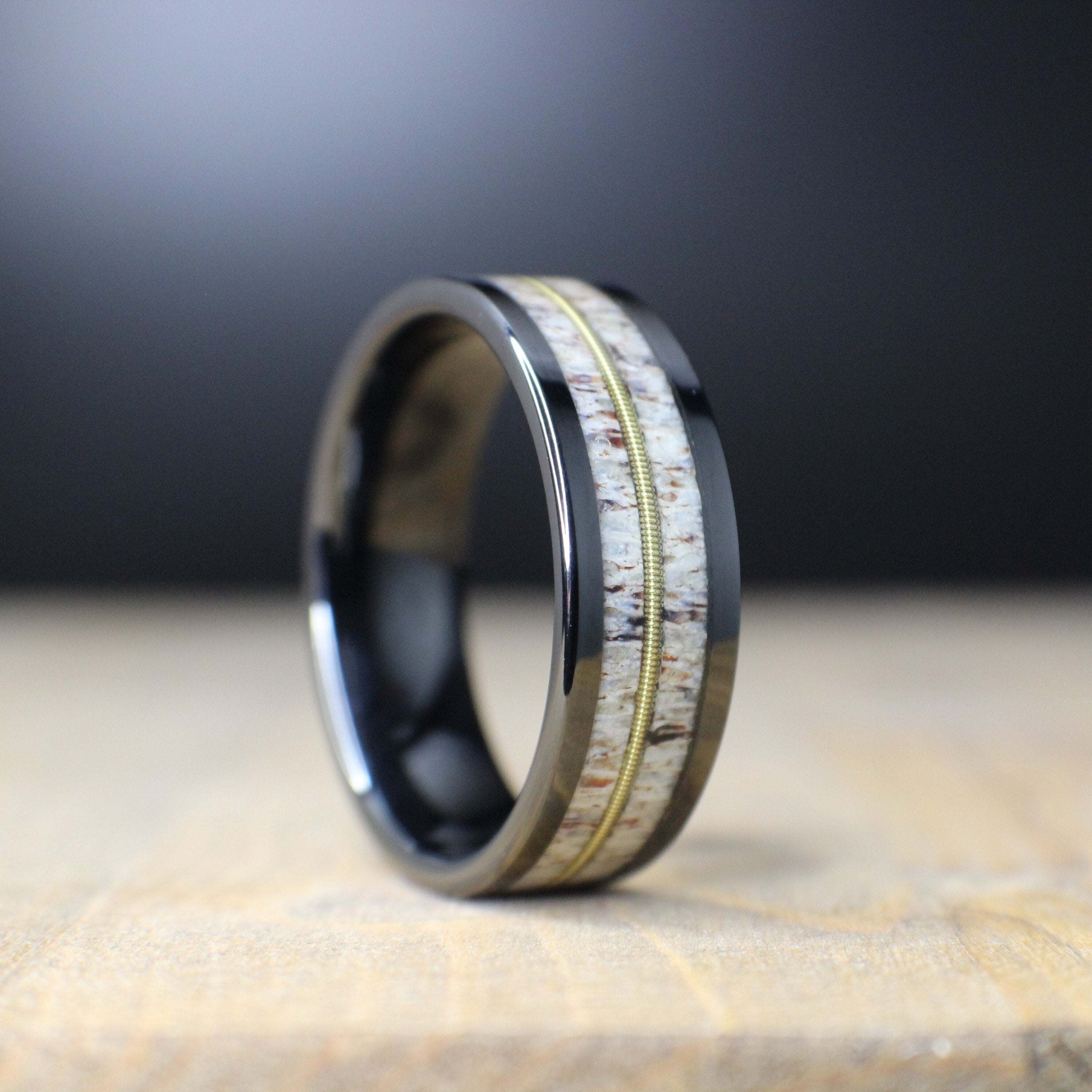 String Guide Rings The Montanan - Men's Guitar String Ring – GoodRings